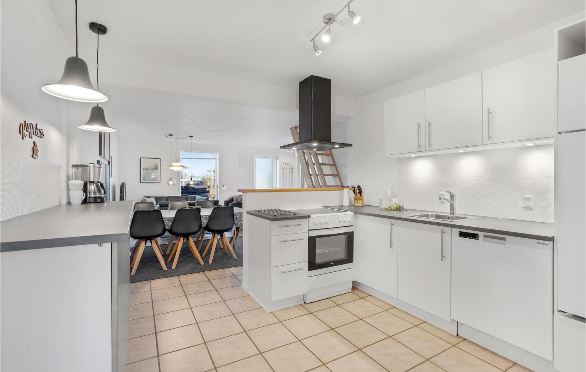 Amazing Home In Hvide Sande With Wifi Bjerregard Екстер'єр фото