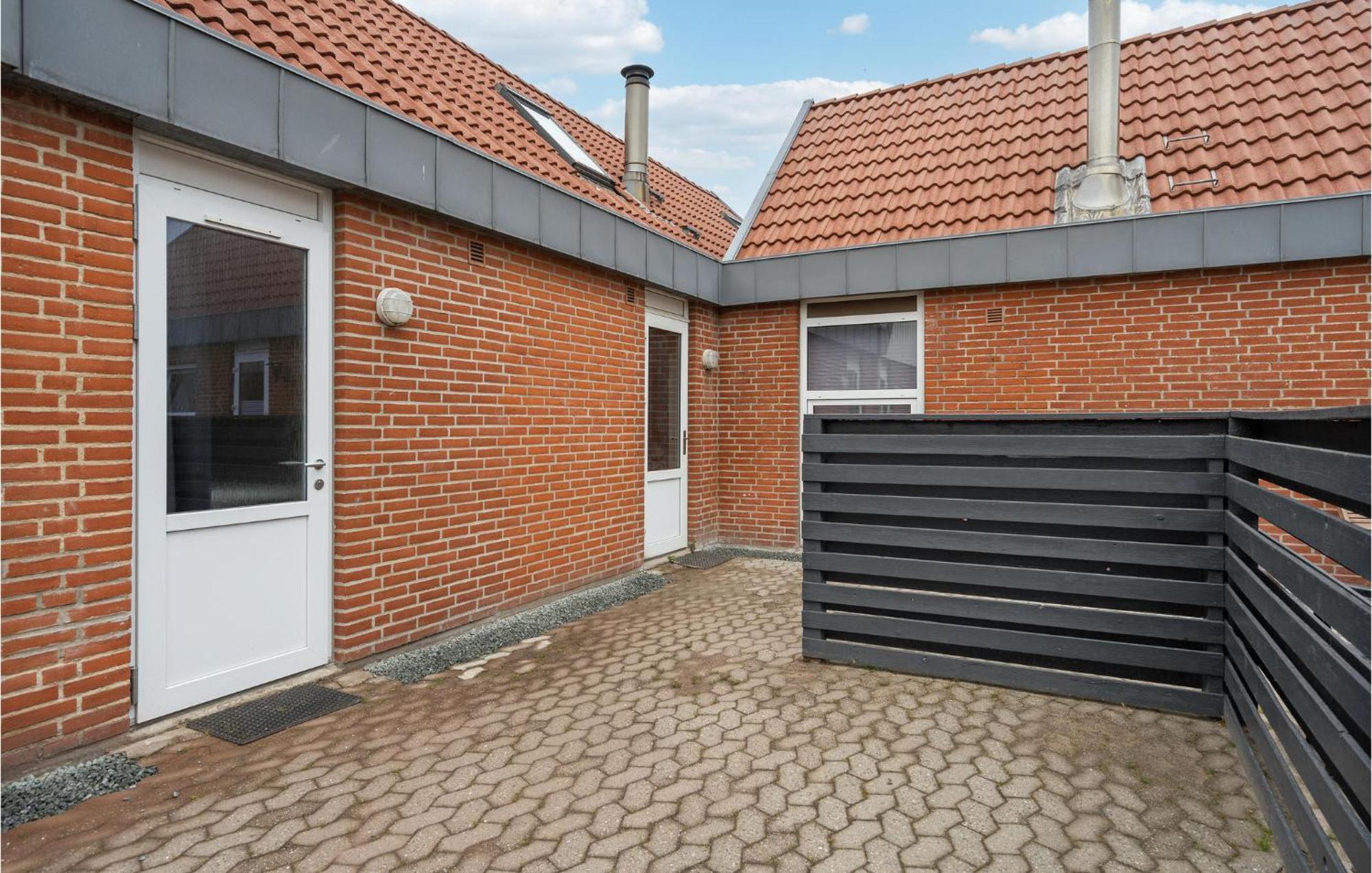 Amazing Home In Hvide Sande With Wifi Bjerregard Екстер'єр фото